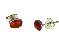 Load image into Gallery viewer, Ohrstecker 925 Sterling Silber mit Onyx rot oval 8mm
