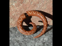 Cargar imagen en el visor de la galería, Fake Piercing Edelstahl Holz Zacken Dehnschnecke - chic - net.de
