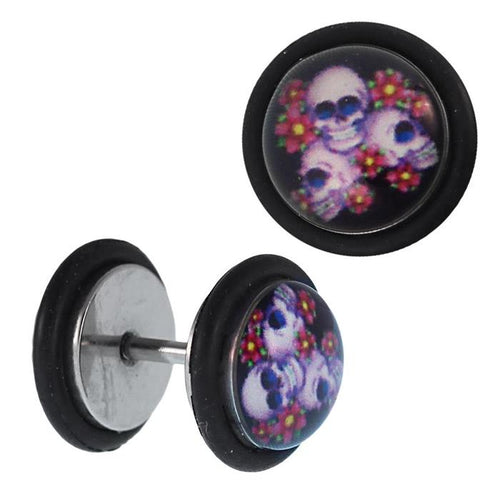 Fake Piercing Plug Edelstahl drei Totenköpfe Blumen rot schwarz Gummiring 7 mm - chic - net.de