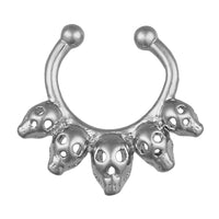 Load image into Gallery viewer, Fake Septum Piercing silberfarben 5 Totenköpfe Edelstahl - chic - net.de
