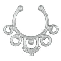 Cargar imagen en el visor de la galería, Fake Septum Piercing silberfarben Kugeln im Kreis Edelstahl - chic - net.de
