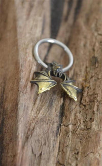 Cargar imagen en el visor de la galería, Piercing Klemmkugel Ring Brass Edelstahl Fledermaus
