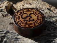 Load image into Gallery viewer, Flesh Plug Holz Om in Blume double flared - chic - net.de
