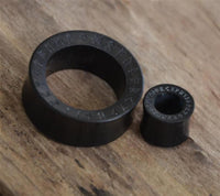 Cargar imagen en el visor de la galería, Flesh Tunnel Holz dunkel double flared Runen Ring - chic - net.de
