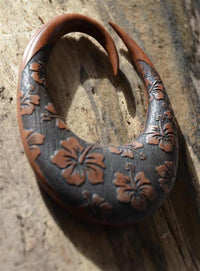 Load image into Gallery viewer, Holz Dehnschnecke Ohr Piercing braun oval Hibiskus 6mm - chic - net.de
