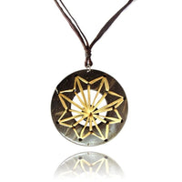 Load image into Gallery viewer, Kette Kokos Holz Kreis Anhänger mit hellem Bast Sternform mit verstellbarer Bauwollkette - chic - net.de
