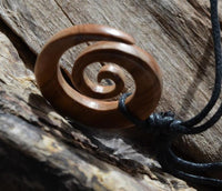 Load image into Gallery viewer, Surferkette Olivenholz Halskette Spirale verstellbar
