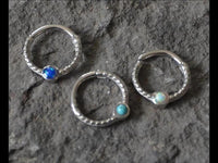 Load image into Gallery viewer, Klapp Segmentring Piercing Edelstahl Stein Punkte - chic - net.de
