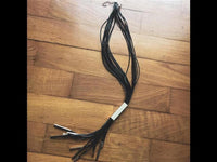 Load image into Gallery viewer, Lange Lederband Kette Fäden schwarz goldfarben Brass Rechteck ca 50 cm lang Edelstahl verstellbar - chic - net.de
