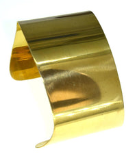 Load image into Gallery viewer, Messing Armreif antik gold Welle breit offen 46mm - chic - net.de
