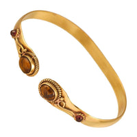 Cargar imagen en el visor de la galería, Messing Armreif antik golden oval Schnörkel kleiner runder Stein verstellbarTribal Schmuck - chic - net.de
