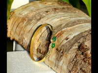 Load image into Gallery viewer, Messing Armreif golden Jade grün Spirale Tropfen Flechtrand nickelfrei verstellbar antik Tribal - chic - net.de
