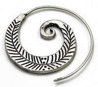Cargar imagen en el visor de la galería, Messingohrringe versilbert Spiralen Blatt Design geriffelt 925 sterling Silber - chic - net.de
