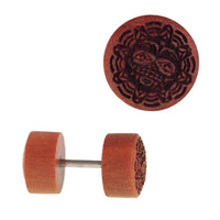 Load image into Gallery viewer, Fake Holz Plug Piercing Edelstahl Gravur teils golden verschiedene Motive
