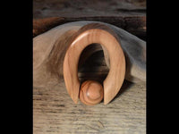 Load image into Gallery viewer, Ohrgewicht Klemmkugel Ring Olivenholz 12mm Piercing oval - chic - net.de
