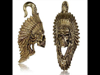 Load image into Gallery viewer, Ohrgewichte Piercing Indianer Skull Federschmuck Brass antik golden 38 g - chic - net.de
