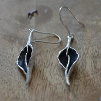 Load image into Gallery viewer, Ohrringe 925 Sterling Silber Blüte 40mm lang oxidiert - chic - net.de
