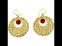 Load image into Gallery viewer, Ohrringe Kreis gestanzt Jaspis Mandel rot Messing antik golden Tribal Ohrhänger nickelfrei Schmuck - chic - net.de
