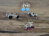 Load image into Gallery viewer, Ohrstecker 925 Silber Stein rund Garnet Opal Onyx Paua - chic - net.de

