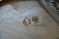 Load image into Gallery viewer, Ohrstecker 925 Sterling Silber Gitter rund gebürstet - chic - net.de
