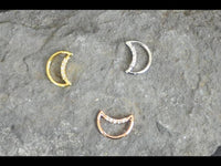Load image into Gallery viewer, Piercing Edelstahl Ring für Nase Ohr Kristall Sichel - chic - net.de
