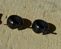 Load image into Gallery viewer, Pin Creolen kleine Ohrstecker schwarz rund breit Holz - chic - net.de
