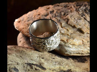 Load image into Gallery viewer, Ring 925 Sterling Silber Krater Oberfläche 14mm breit - chic - net.de
