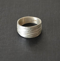 Load image into Gallery viewer, Silberring 925 Sterlingsilber Bandring Linien 10mm - chic - net.de
