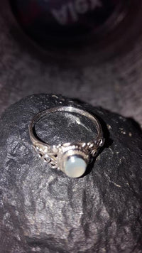 Cargar imagen en el visor de la galería, Silberringe Chalzedon Seile Spiralbögen Kreise oval 925 - chic - net.de
