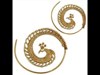 Load image into Gallery viewer, Spiralen Ohrringe Brass dick Pfau antik golden Tribal Piercing - chic - net.de
