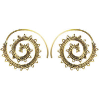 Load image into Gallery viewer, Spiralen Ohrringe Punkte Tropfen Kerbe Messing Brass antik golden nickelfrei Tribal Piercing Schmuck - chic - net.de
