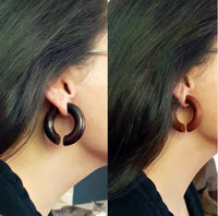Load image into Gallery viewer, Piercing Sawoholz Holz Expander rotbraun groß Ohrstecker Ring Bogen Dehner Donut

