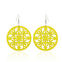 Cargar imagen en el visor de la galería, Holzohrringe bunt 50 mm rund Blumen Stanzmuster Ohrringe Holz Ohrhänger Organic
