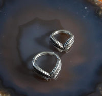 Load image into Gallery viewer, Universal Piercing Ring 925 Silber V Lorbeer Kranz - chic - net.de
