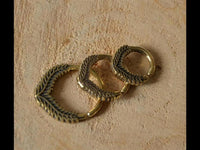 Load image into Gallery viewer, Universal Piercing Ring Brass Blätter Zweige gold - chic - net.de
