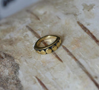 Load image into Gallery viewer, Universal Piercing Ring Messing gold Punkte - chic - net.de
