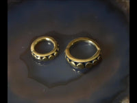 Load image into Gallery viewer, Universal Piercing Ring Messing gold Punkte - chic - net.de
