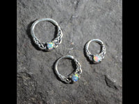 Load image into Gallery viewer, Universal Piercing Ring Silber Opal weiß Knoten celtic - chic - net.de
