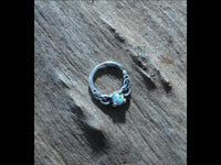 Load image into Gallery viewer, Universal Piercing Ring Silber Opal weiß Knoten celtic - chic - net.de
