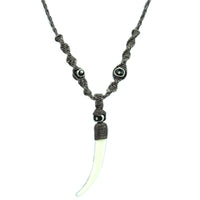 Load image into Gallery viewer, Kette, Grau und Weiß, 48cm lang, Anhänger aus Bone, mit Knopfverschluss
