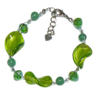 Load image into Gallery viewer, Schmuckset Kette Armband Glasperlen Glitzer gewunden grün hellgrün nickelfrei Karabiner
