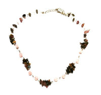 Load image into Gallery viewer, Schmuckset rosa grün braun Kette Ohrringe Perlen Splittsteine 925er Sterling Silber
