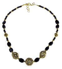 Load image into Gallery viewer, Brass Kette golden Onyx verziert Perlen Raute oval rund Stanzmuster Kugel
