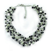 Cargar imagen en el visor de la galería, Seidenfaden Kette zweilagig Perlen Kristallperlen weiß blau grau handgefädelt 42 cm lang nickelfrei
