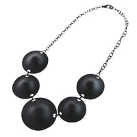 Load image into Gallery viewer, Ketten kurze Halskette Edelstahl schwarz fünf Kreise Ausbuchtung 54 cm
