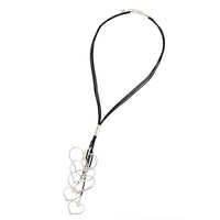 Load image into Gallery viewer, lange Kette 66-73 cm Brassanhänger 19 cm silbern fünf Herzen Acrylseile schwarz
