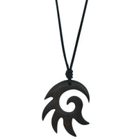 Load image into Gallery viewer, Kette, Braun, aus Sono Holz, Wirbel mit Zacken Anhänger, 3,1x3,8cm, verstellbare Baumwollkette
