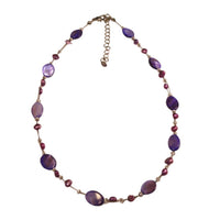 Load image into Gallery viewer, Halskette Glas Perlen Perlmutt Scheiben oval lila 42-48cm
