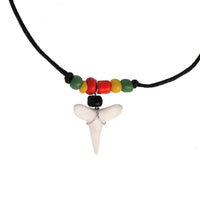 Cargar imagen en el visor de la galería, Surferkette Haifzahn Surfbrett rund Holz Muschel verstellbar
