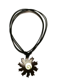 Cargar imagen en el visor de la galería, Shivaauge Kette Blume rund Kokosholz Rand Baumwolle gewachst Shiva Auge verstellbar
